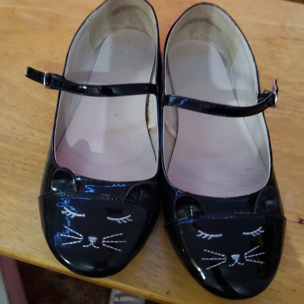 Sold! The Children's Place flats sz 5